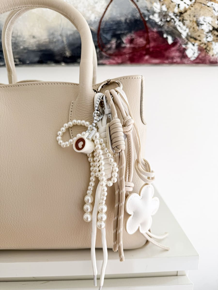 Taschenanhänger FLOWER WHITE