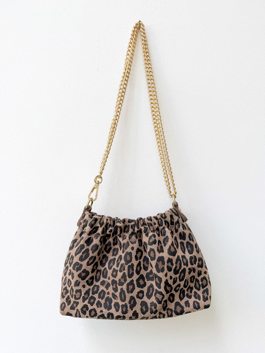 Crossbody Bag CAPRI LEO Nahaufnahme
