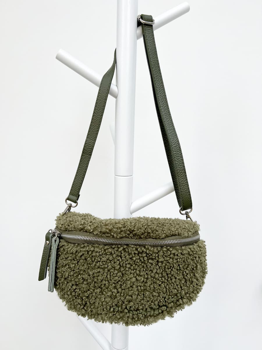 Crossbody Bag Teddy oliv