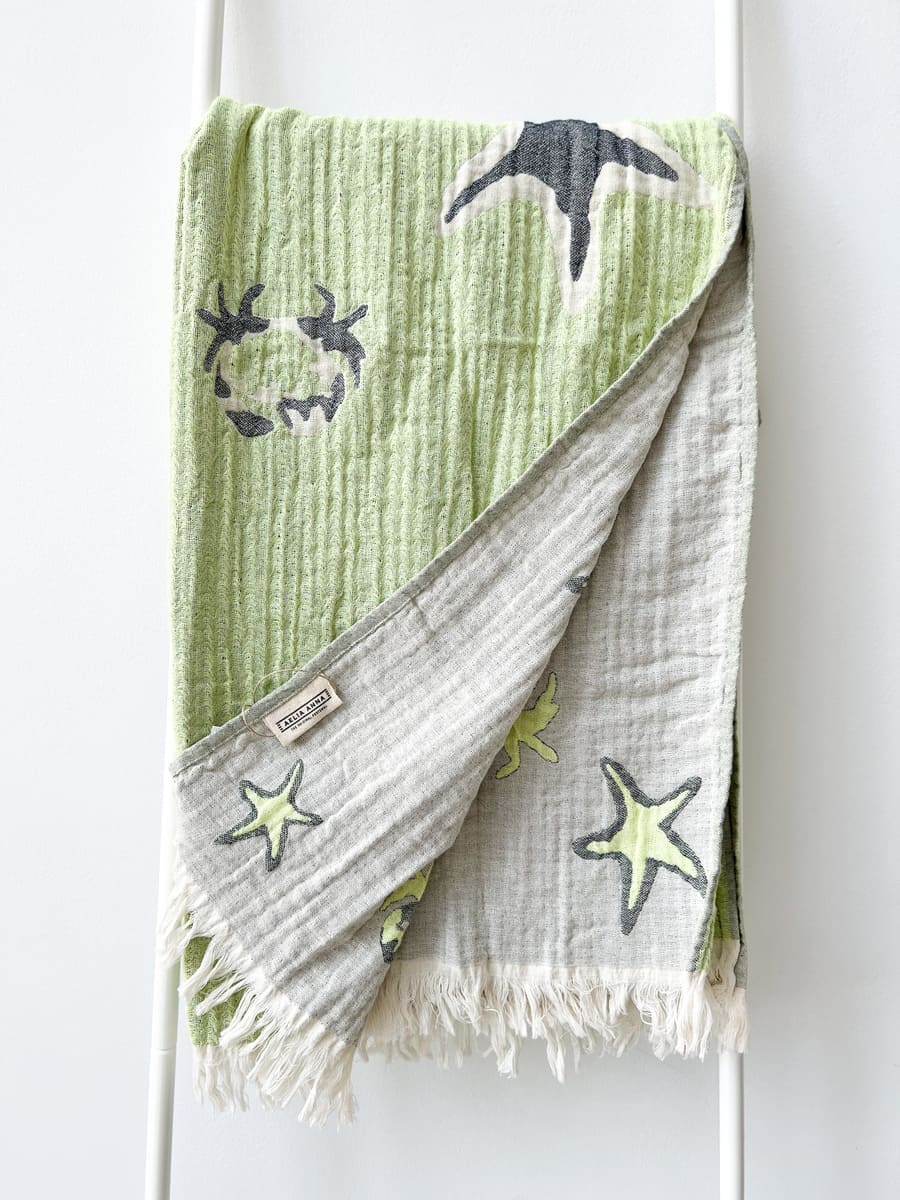 Strandtuch hellgrün mit Seestern