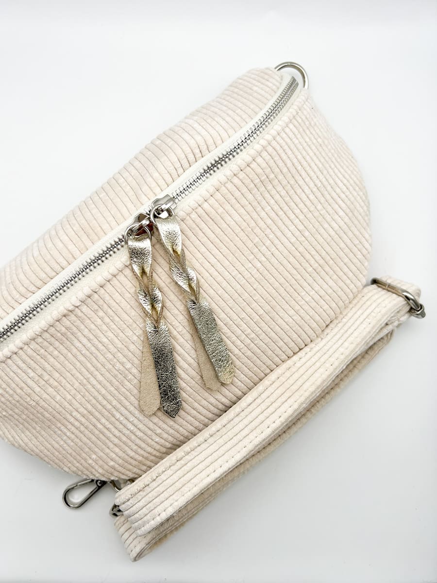 Crossbody Bag aus Cord creme