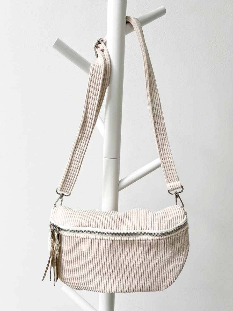 Crossbody Bag aus Cord creme