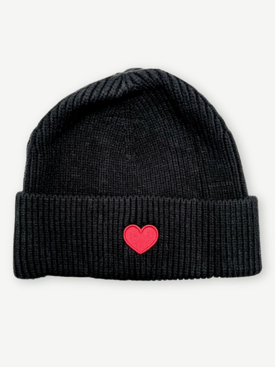 Strickmütze schwarz mit rotem Herz