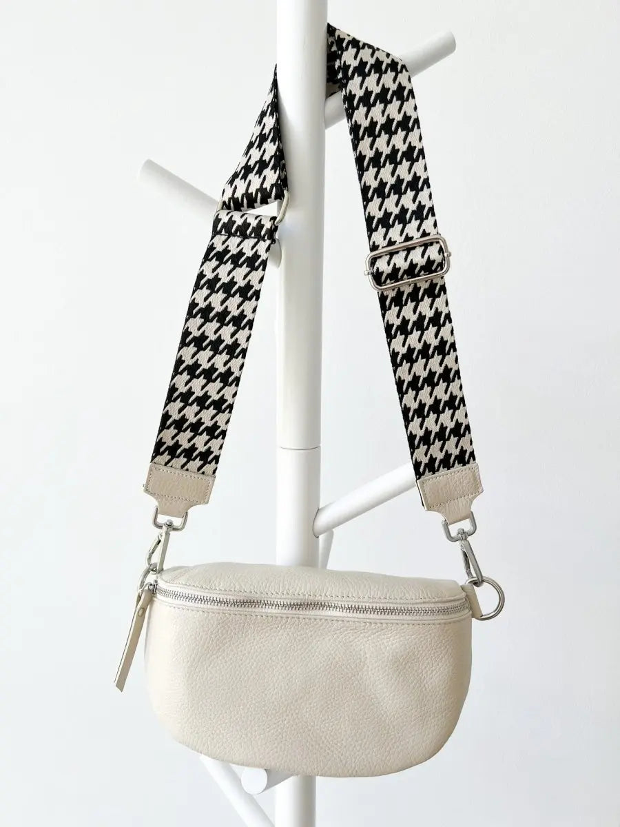 Crossbody Bag creme mit Gurt schwarz kariert
