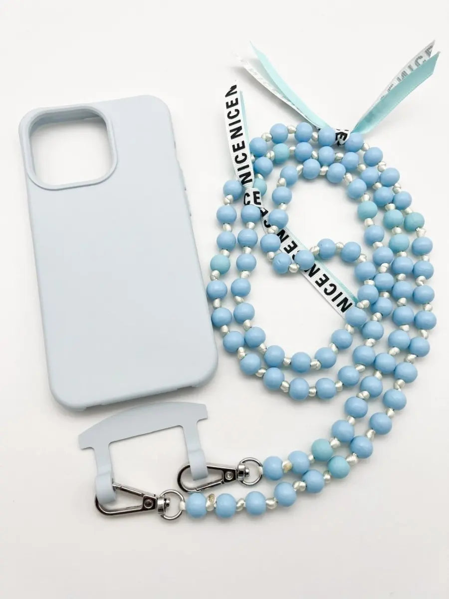 Handykette aus Holzperlen hellblau