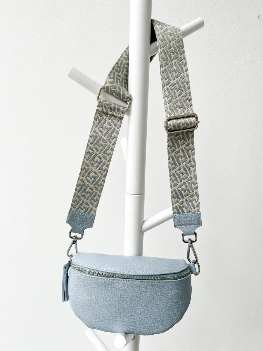 Crossbody bag mit Gurt Hellblau zacken