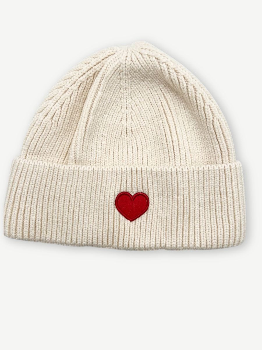 Strickmütze cremeweiss mit rotem Herz
