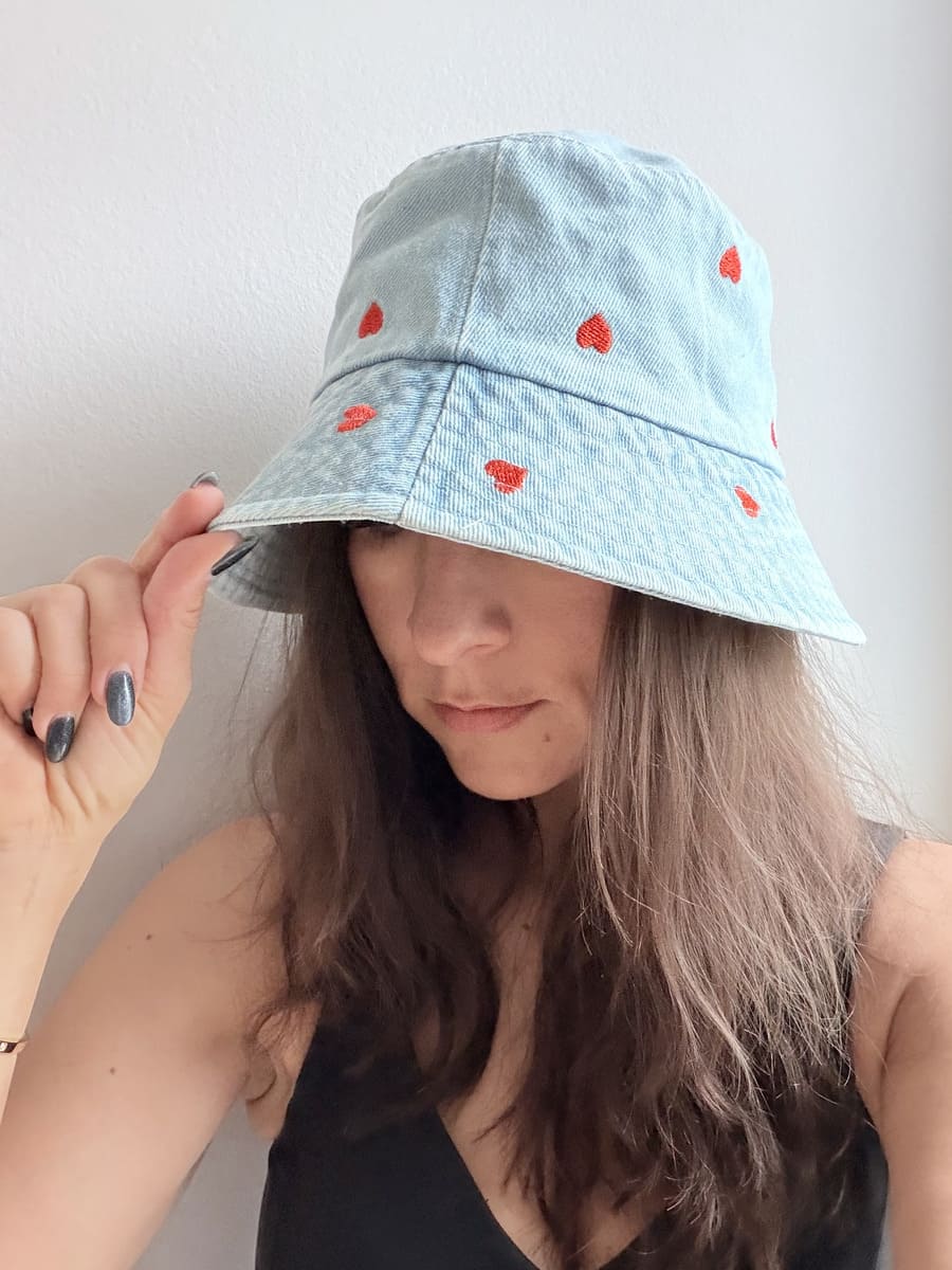 Bucket Hat HEARTS JEANS light blue