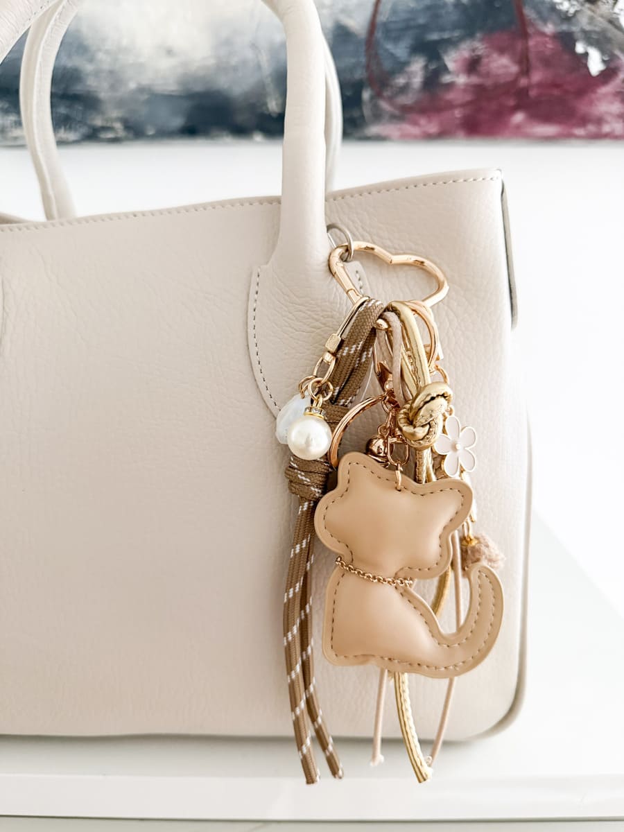 Taschenanhänger CAT beige