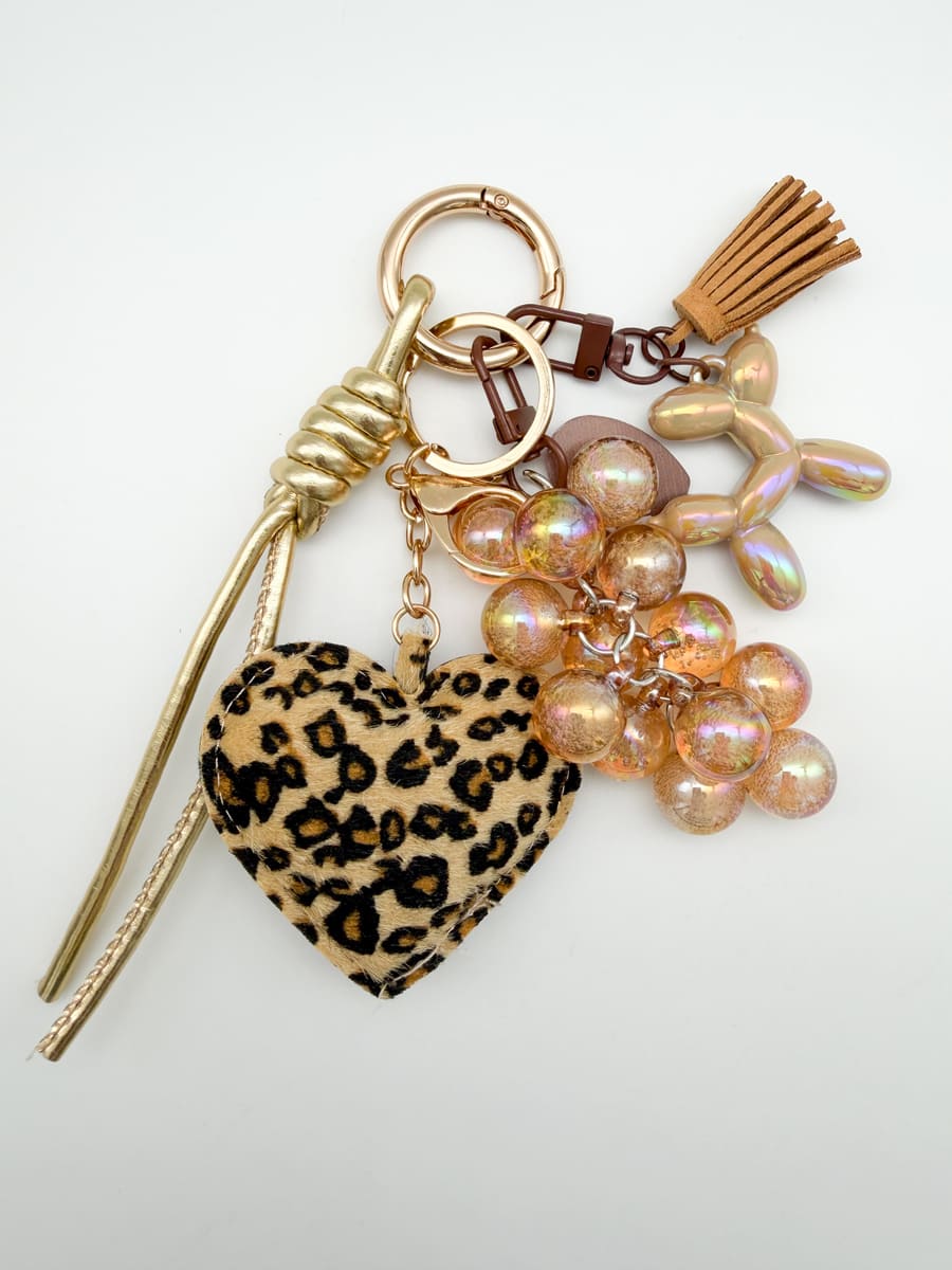 Taschenanhänger LEO HEART beige