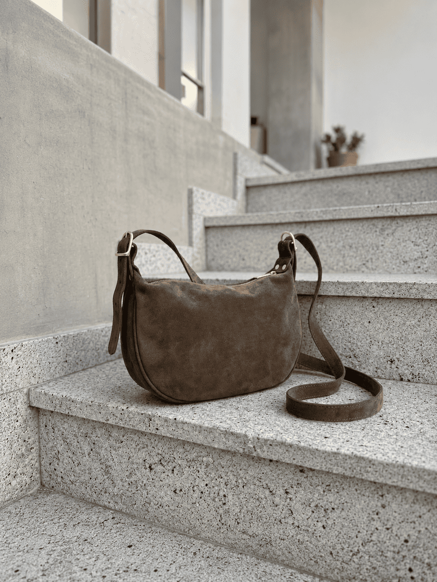 Runde Schultertasche MOON BAG taupe