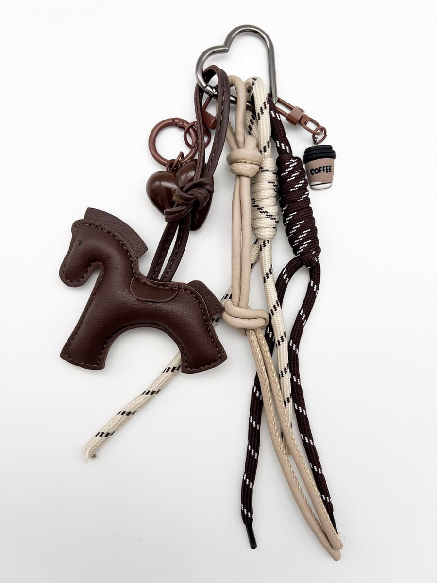 Taschenanhänger PONY BROWN
